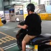 これは恥ずかしいw 台湾のバイク免許試験に合格して嬉しさのあまり…