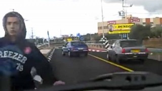 運転中に突然喧嘩売られたけど、全力で撃退したったw