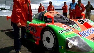 うるせぇw 現在のF1より爆音!マツダ787Bが20年の時を経て、ルマンサーキットに蘇る。