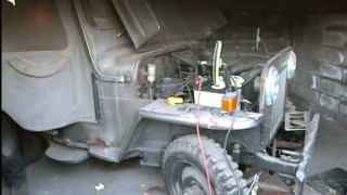 クロカン!! 三菱ジープJ3RD  幻のKE31ディーゼルエンジンが17年ぶりに始動 黒煙凄すぎて、これじゃ排ガス規制通らないw